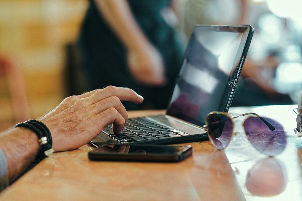 Choisir son agence de community manager à Lille : mode d'emploi